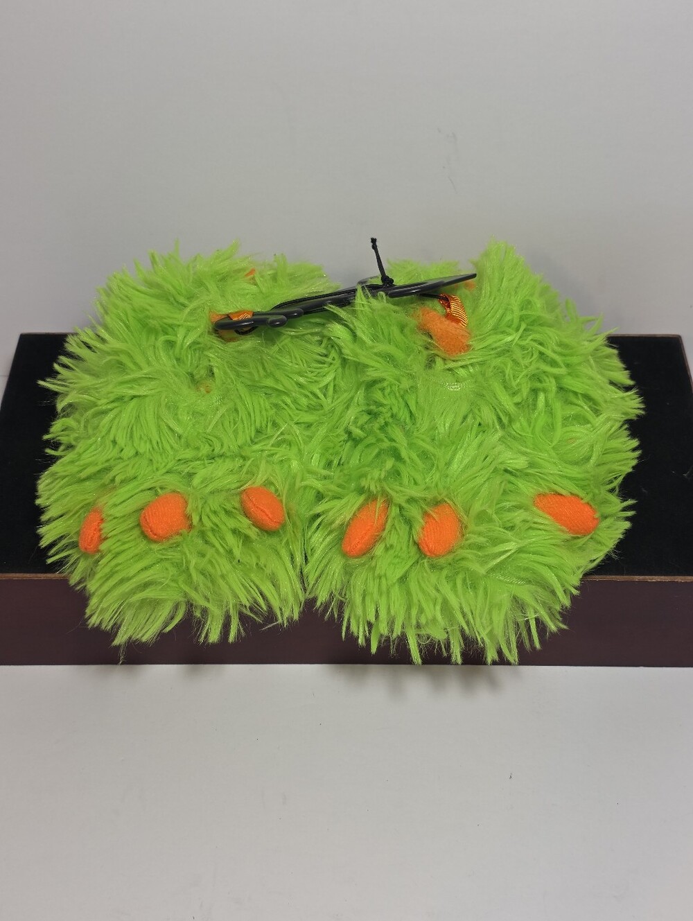 Wonder Nation Baby Toddler Dinosaur Paw Fuzzy Slippers Green Orange Size 2 3 4 5